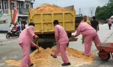 Masyarakat Perbaiki Jalan Secara Swadaya Merupakan Bentuk Ketidak Pedulian Pemko  Memajukan Kota
