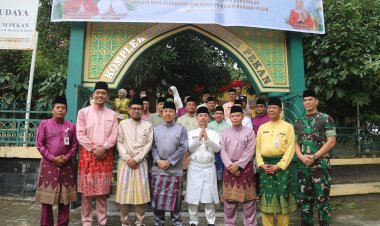 Dandim 0301 PBR Dampingi Forkompinda Ziarah Makam Pendiri Pekanbaru