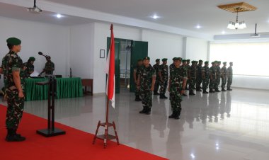 Dandim 0301 Pekanbaru Lepas Dua Perwira Wisuda Purna Wira