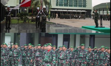 Kodim 0301/Pbr Ikuti Upacara Bendera 17-an di Makorem 031/Wira Bima