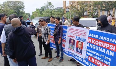 Desak APH Usut Dugaan Korupsi PT PHR, Kunker Komisi III DPR RI ke Mapolda Riau Diwarnai Aksi Demo Massa