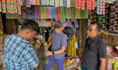 Hindari Keresahan Masyarakat,Polres Kampar Sidak Minyak Kita di Pasar
