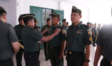 Kodim 0301/Pekanbaru Gelar Upacara Kenaikan Pangkat Periode 1 April 2025