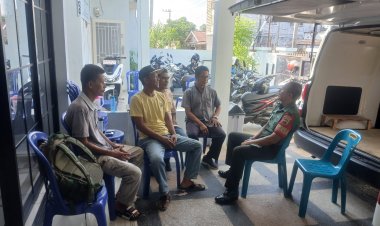 Babinsa Kodim 0301/Pbr Serka Noviandi Jalin Komsos Bersama Staf Badan Gizi Nasional