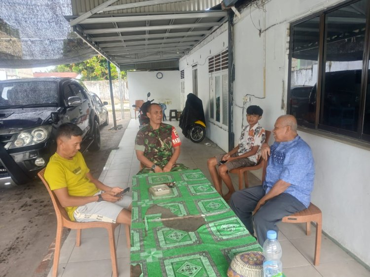 Dekatkan TNI dengan Masyarakat, Babinsa Kodim 0301/Pbr Gelar Komsos