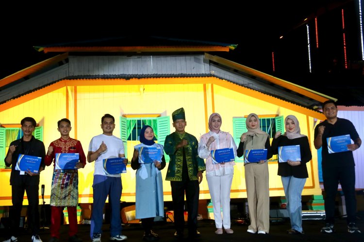 Dandim 0301/Pbr dan Ketua Persit KCK Cab L Hadiri Grand Final Bujang Dara Kota Pekanbaru 2025