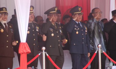 Dandim 0301/Pbr Hadiri Upacara Peringatan Detik-Detik Proklamasi ke-80 di Tenayan Raya