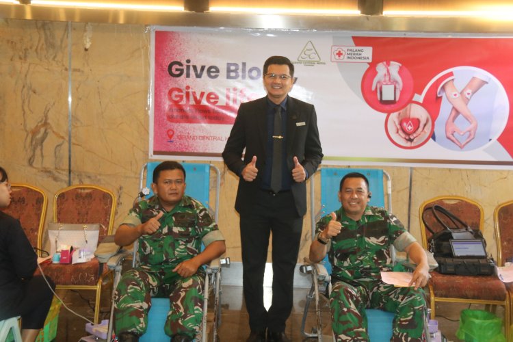 TNI Hadir untuk Rakyat, Personel Kodim 0301/Pekanbaru Ikut Donor Darah di Anniversary Grand Central Hotel