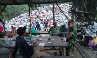 Babinsa Kodim 0301/Pbr Laksanakan komsos Tentang Pengamanan Tranpedo