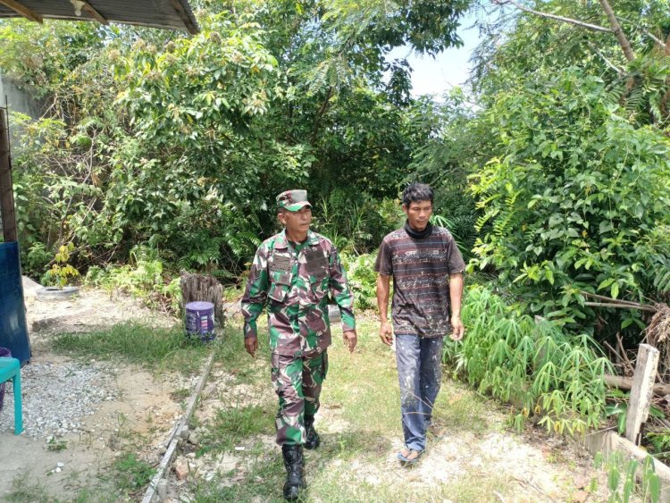 Babinsa Kodim 0301/Pbr Pantau Karhutla di Daerah Binaan