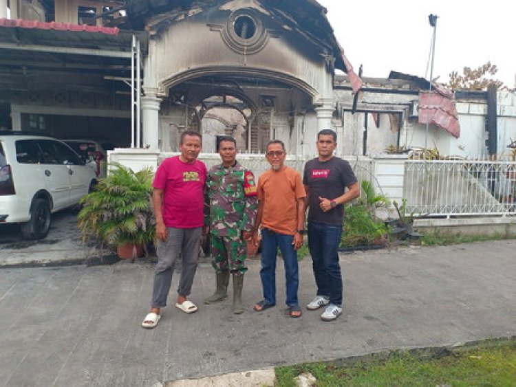 Gerak Cepat Babinsa kodim 0301/Pbr Monitoring Kebakaran Rumah di Meranti Pandak