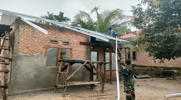Satgas TMMD ke-127 Kodim 0301/Pekanbaru Genjot Pembangunan RTLH di Tengah Ramadhan