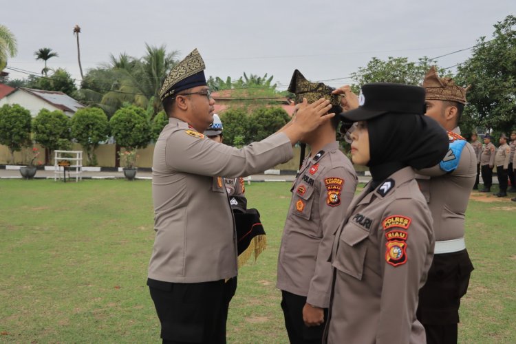 Polres Kampar Berkibar dengan Tanjak dan Selempang, Lestarikan Budaya Melayu Riau!