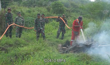 Kodim 0301/Pbr Gelar Simulasi Pemadaman Karhutla, Perkuat Kesiapsiagaan dan Sinergi Lintas Sektor