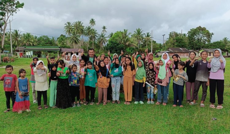 Anaka-Anak Perbatasan Natuna dapat pembekalan materi bahasa Ingris, Dari Kampung Bahari Nusantara(KBN) TNI AL.