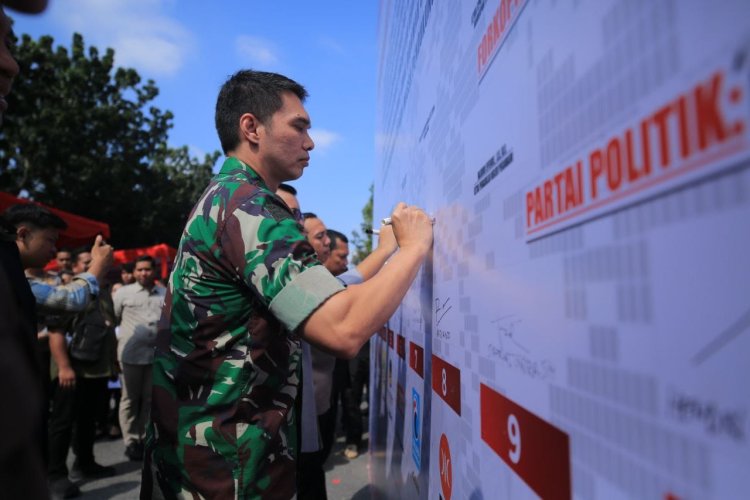 Dandim 0301/Pbr Hadiri Deklarasi Bersama Tertib Lalin Dalam Wujudkan Pemilu Damai 2024