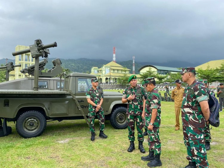 Panglima Komando Gabungan Wilayah Pertahanan (Pangkogabwilhan) I, Laksamana Madya TNI Agus Hariadi M.Han, Selasa (23/01/2024), melaksanakan kunjungan kerja di wilayah Kabupaten Natuna
