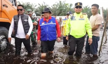 Pemprov Riau Bersama BPJN Berkolaborasi Dua Metode Terkait Penanganan Banjir di Jalan Lintas Pelalawan 