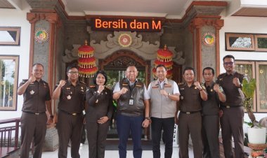 Kajati Bali Dr Ketut Sumedana Melakukan Sidak ke Beberapa Kejaksaan Negeri di Bali