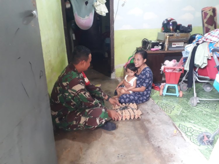 Koramil 02/ Kota Kunjungi Pasien Stunting bersama Kader Posyandu