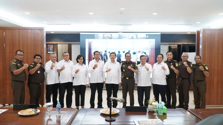 Kepala Kejaksaan Tinggi Riau mengikuti Rapat Monitoring dan Evaluasi Pakem dan Eksistensi Posko Perwakilan Kejaksaan RI