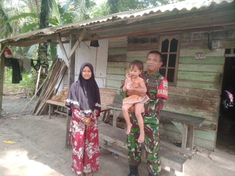 Babinsa Kodim 0301/Pbr Pantau Pasien Stunting di Wilayah Binaan
