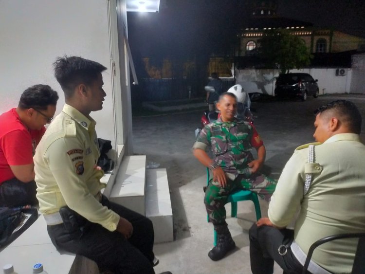 Babinsa Kodim 0301/Pbr Gencarkan Patroli Malam di Wilayah Binaan