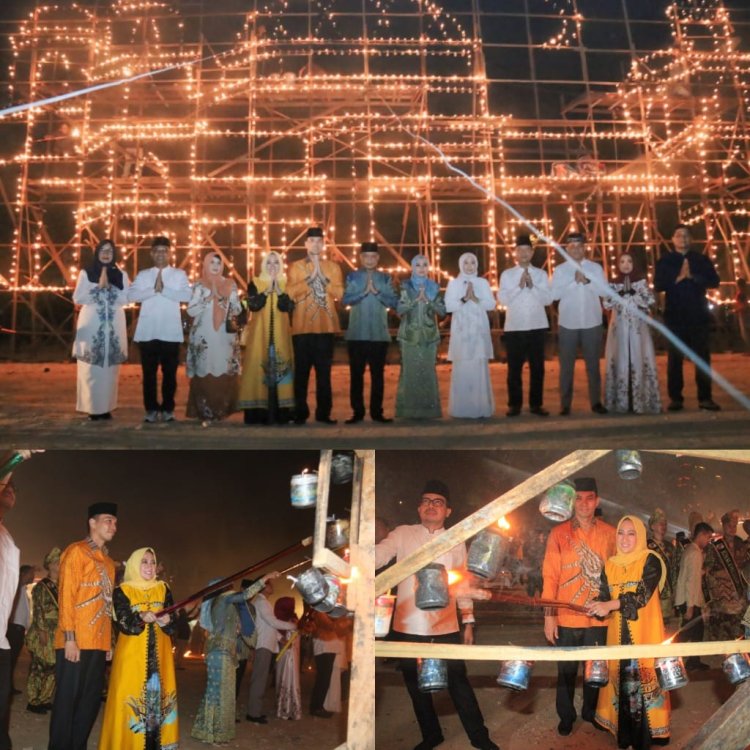 Dandim 0301/Pbr dan Ketua Persit Hadiri Festival Lampu Colok Kota Pekanbaru