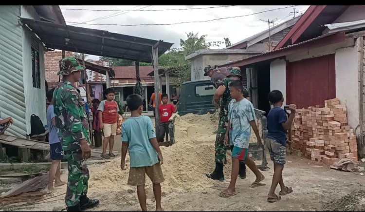 Tanpa Disuruh, Anak anak Kelurahan Meranti Pandak Ikut Bantu Satgas TMMD