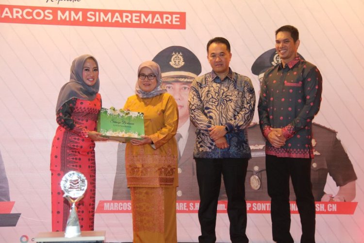 Dandim 0301 PBR bersama Ketua Persit Hadiri Kenal Pamit Kajari Pekanbaru
