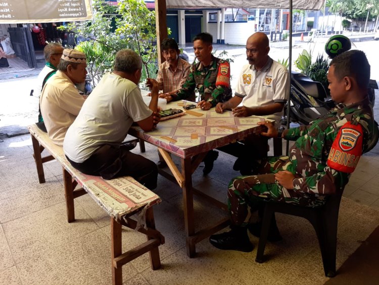 Babinsa Kodim 0301/Pbr Ajak Masyarakat Terus Jaga Kamtibmas.
