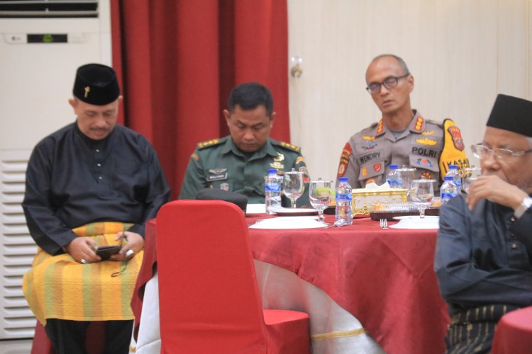 Kasdim 0301 PBR Wakili Danrem di Silaturahmi dan Milad ke 26 FKPMR