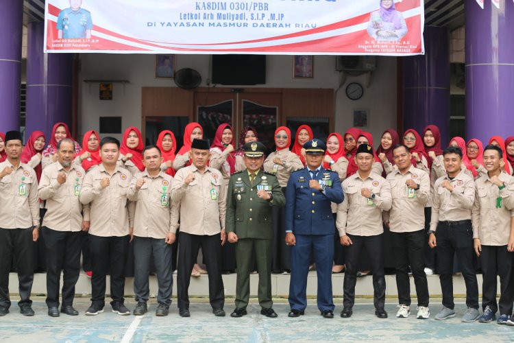Wakili Dandim 0301/Pbr,Kasdim Menjadi Irup di SMK Masmur