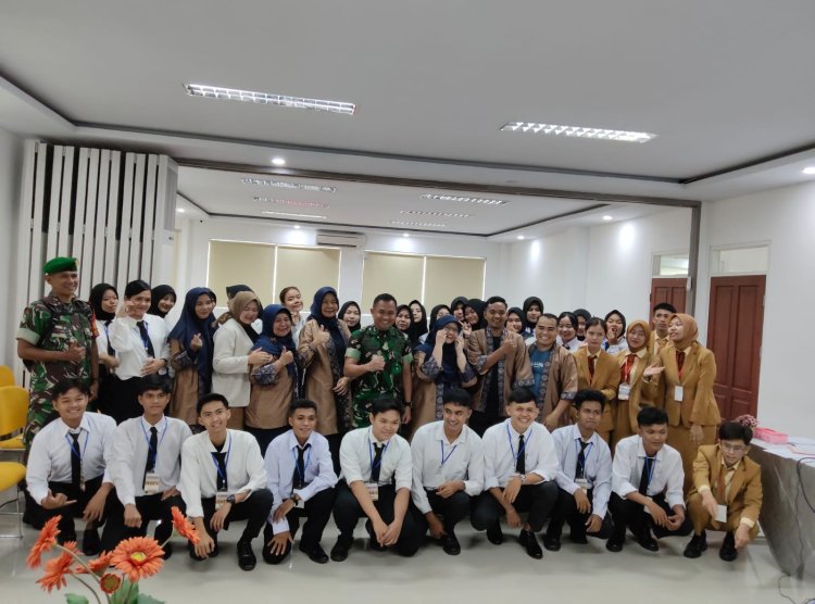 Kasdim 0301 Pekanbaru Berikan Materi Wawasan Kebangsaan Kepada Mahasiswa STP Riau