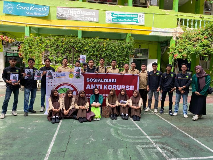 Mahasiswa Teknik industri Umri Sosialisasikan Peran Generasi Muda Cegah Korupsi di SMAN 9 Pekanbaru