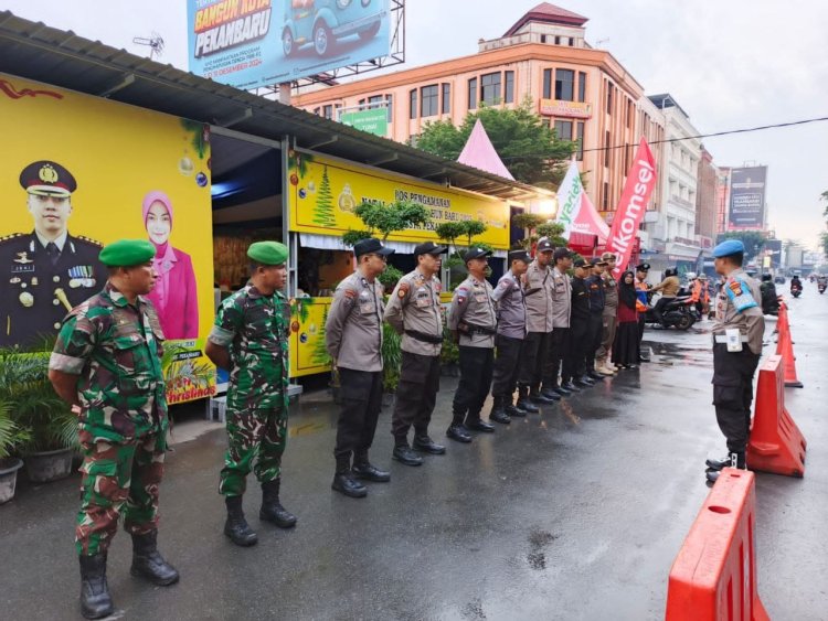 Personel Kodim 0301/Pbr Laksanakan Pengamanan Pos Nataru 2025