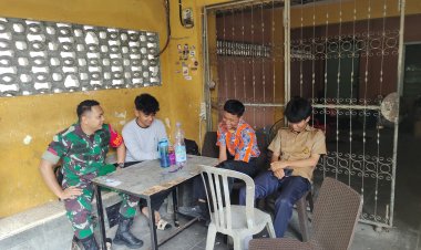 Babinsa Kodim 0301/Pbr Terus Laksana Patroli Untuk Ciptakan Keamanan Lingkungan