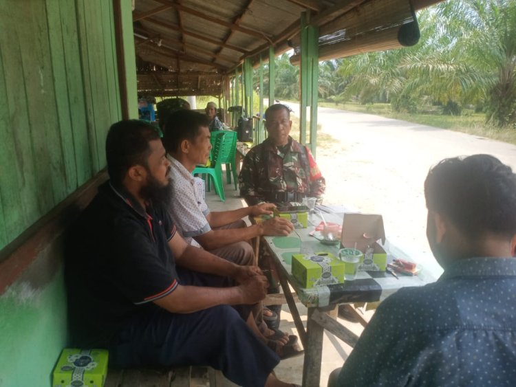 Perkuat Kemanunggalan Dengan Rakyat,Babinsa Perbanyak Laksanakan Komsos