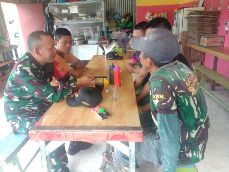 Babinsa Kodim 0301/Pbr Ajak Generasi Muda Peduli Lingkungannya