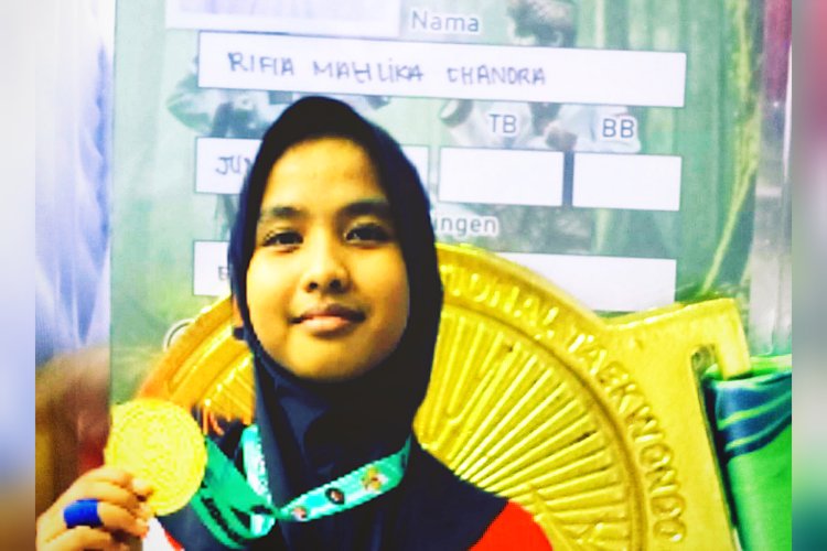 Rifia Mahlika Chandra Sabet Emas di Kejuaraan Taekwondo Nasional 2025