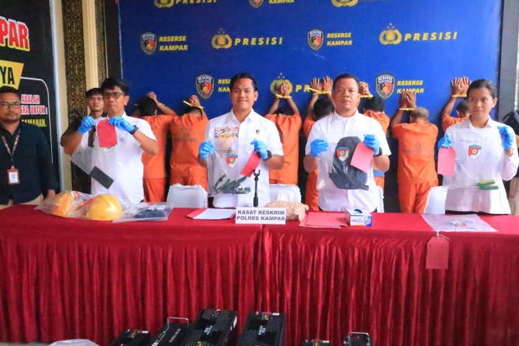 Polres Kampar Paparkan Keberhasilan Dalam Ungkap Kasus Pencurian Tower, Karhutla dan pencabulan
