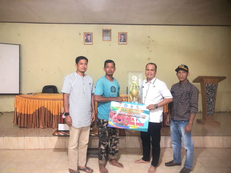 Raih Juara 1 Pacu Sampan di Tingkat Kabupaten,Kades Lubuk Siam janji Akan terus Lakukan Pembinaan