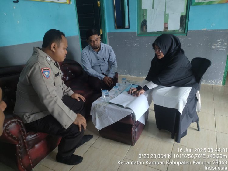 Polres Kampar Beri Bantuan Uang Sekolah: Wujud Bakti Pendidikan di Hari Bhayangkara ke-79