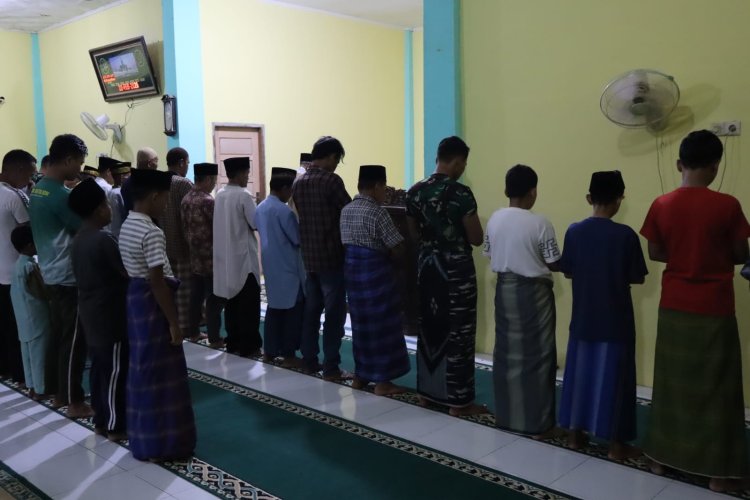 Satgas TMMD Tarawih Bersama Warga, Rajut Kebersamaan di Bulan Ramadhan