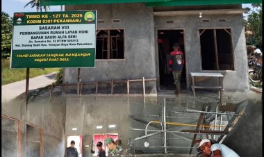 Progres RTLH Bapak Saudi Alfa Seri Capai 82 Persen, Satgas TMMD Lanjutkan Pemasangan Rangka Plafon