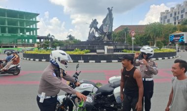 Patroli Beat Ditlantas Polda Riau, Hadir di Jam Rawan Demi Kelancaran Lalu Lintas Pekanbaru