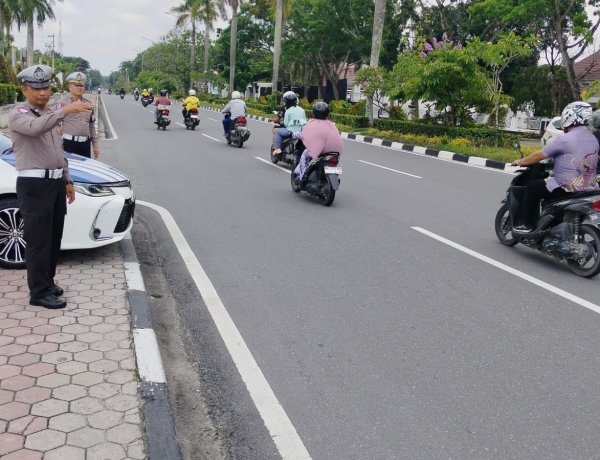 Antisipasi Lonjakan Arus Long Weekend, Ditlantas Polda Riau Sebar Personel di Titik Rawan