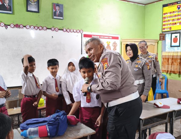 Membangun Budaya Tertib Berlalu Lintas dan Cinta Lingkungan, Ditlantas Polda Riau Edukasi Generasi Bangsa di SDN 42 Pekanbaru