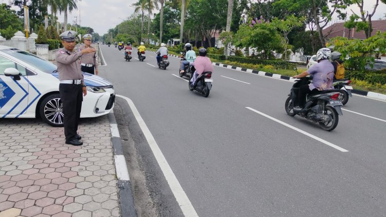 Antisipasi Lonjakan Arus Long Weekend, Ditlantas Polda Riau Sebar Personel di Titik Rawan