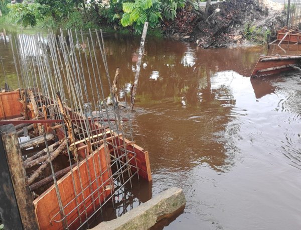 Tiga Lokasi Pembangunan Jembatan Garuda Terendam, Pekerjaan Ditunda Sementara